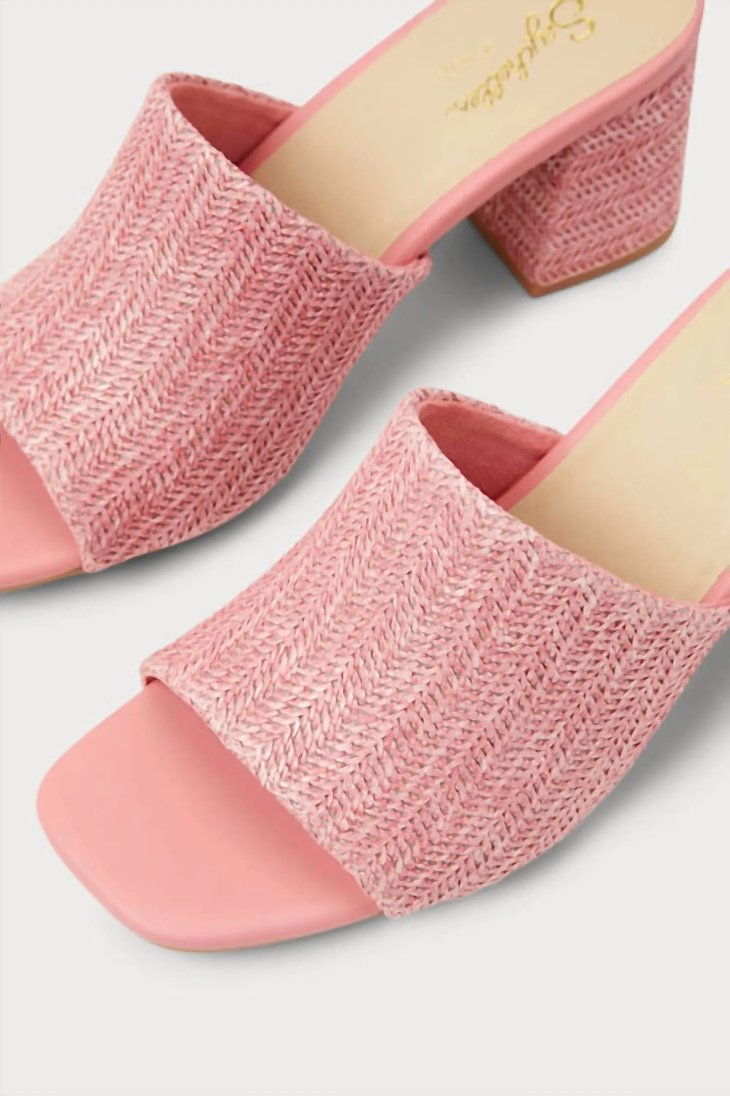 Adapt Raffia Sandal In Pink Raffia
