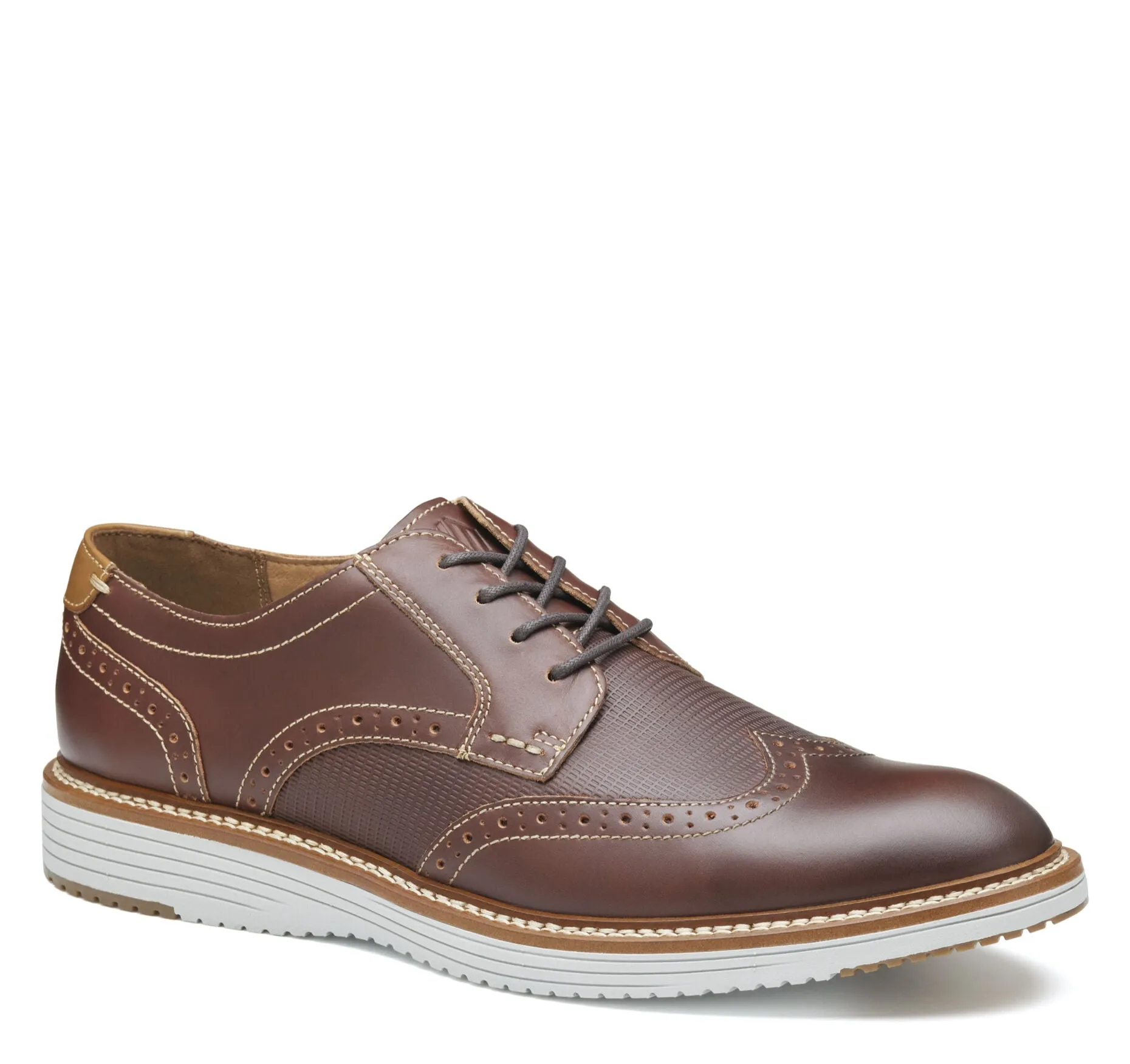 Johnston & Murphy Men's Hodges Wingtip  Shoe
