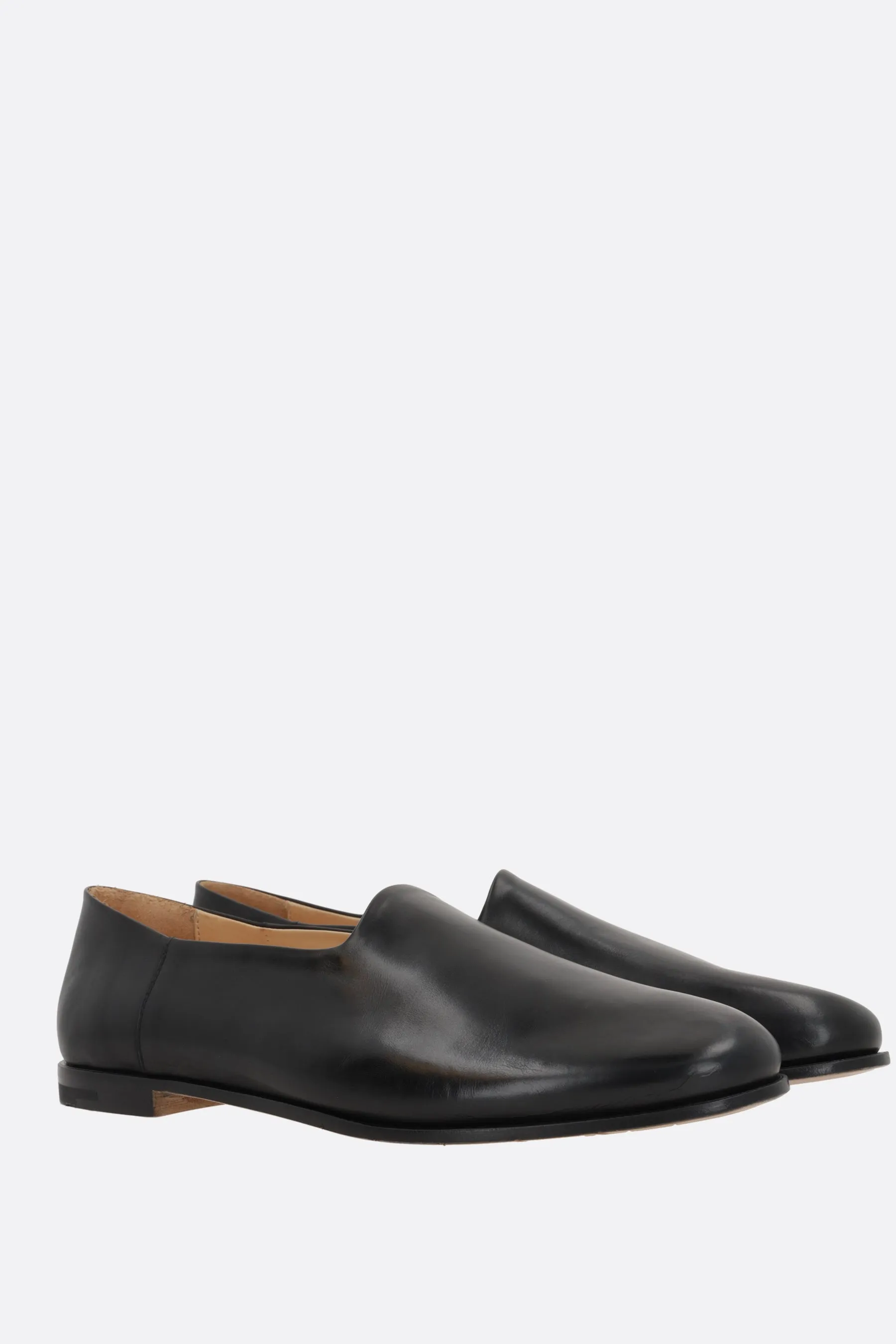 Land slippers in smooth leather