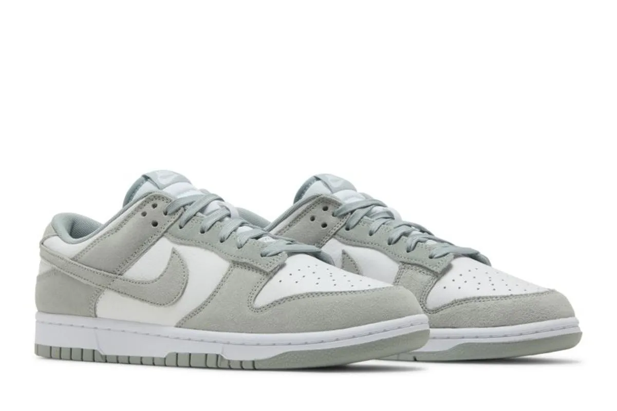Nike Dunk Low SE White Light Pumice