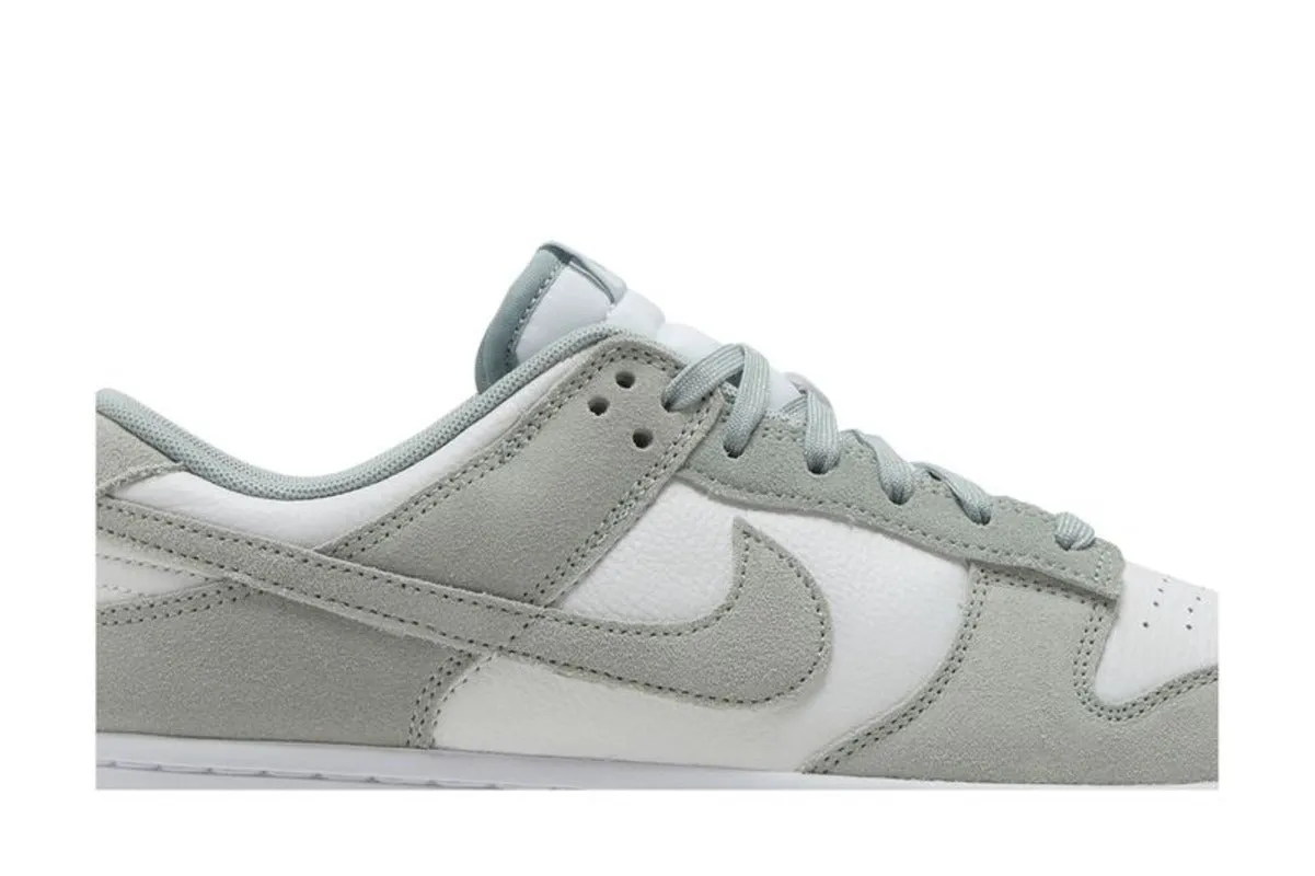 Nike Dunk Low SE White Light Pumice