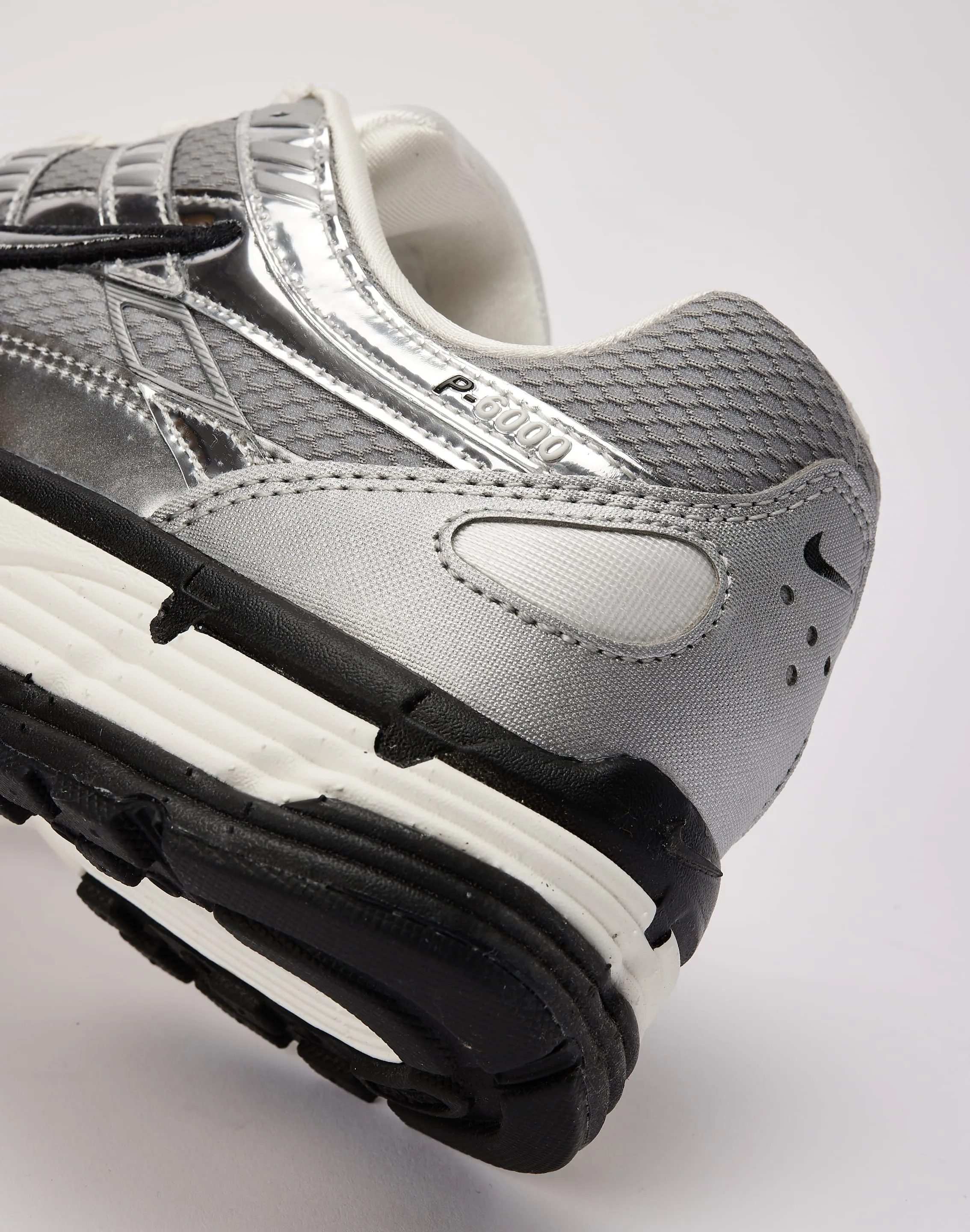 Nike P-6000