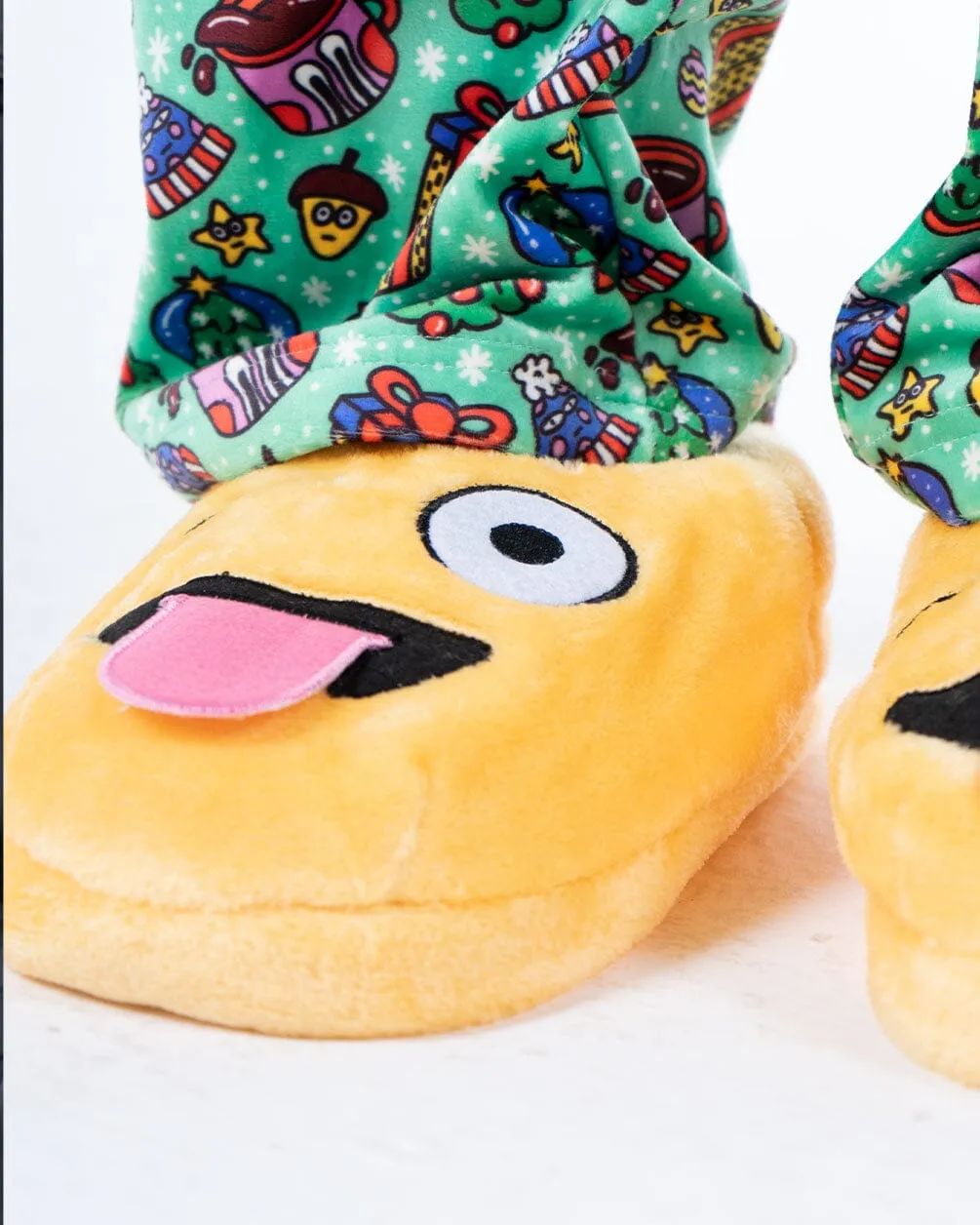 Tongue Out Feetbuns
