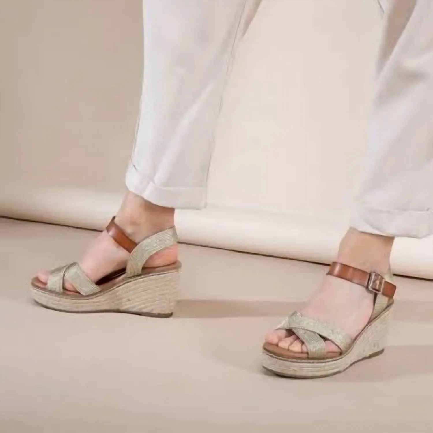 Women's Jute Wedge Sandals In Gold
